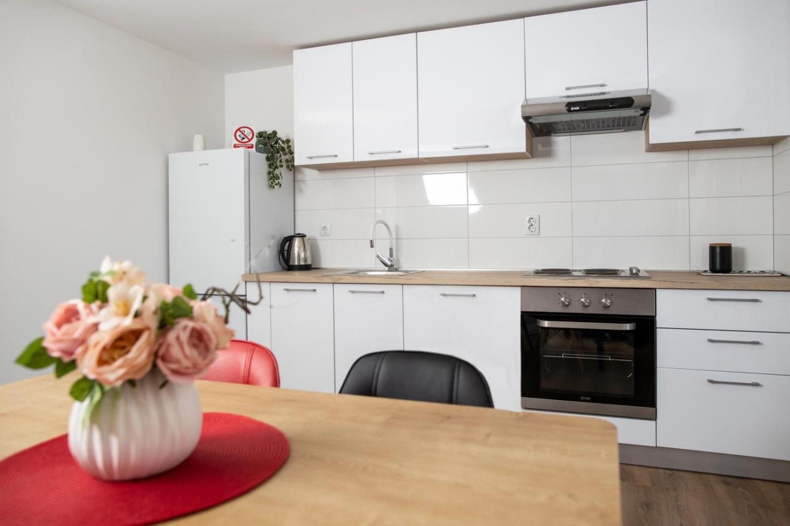 Apartman Luka Vinkovci Eksteriør bilde